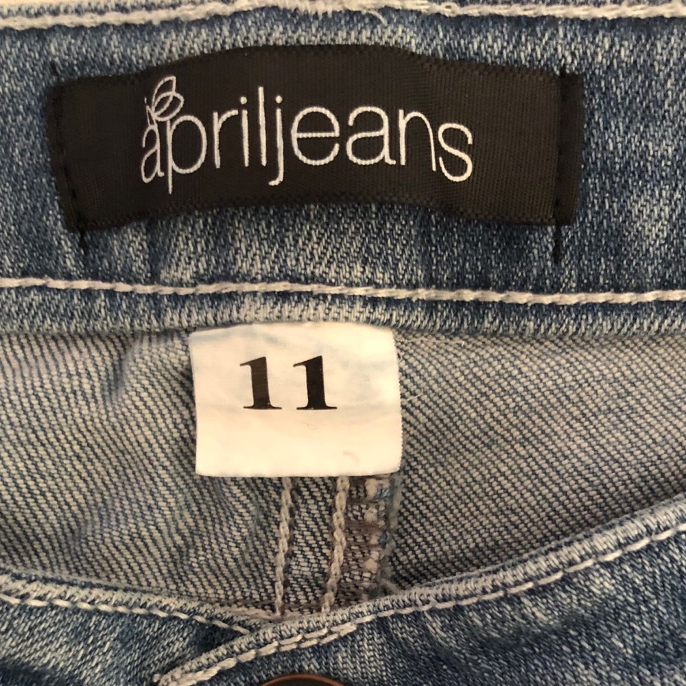 April Jeans - Picture 3 of 3